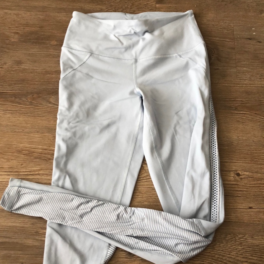 Victoria’s Secret knockout mesh legging